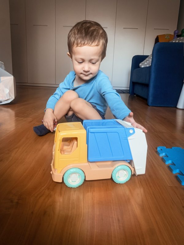 Bioplastic toys - Garbage truck. - Image 5